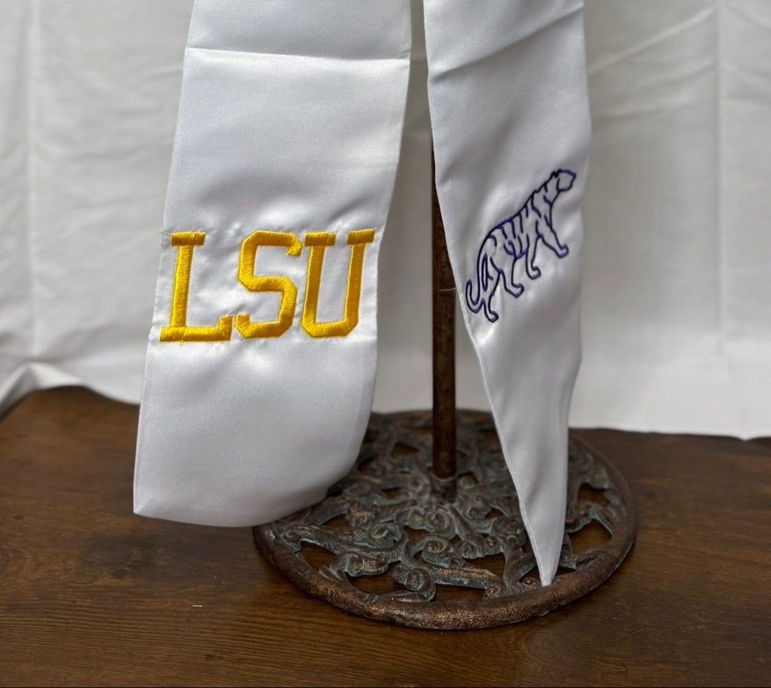 LSU Wreath Sash w/Tiger outline
